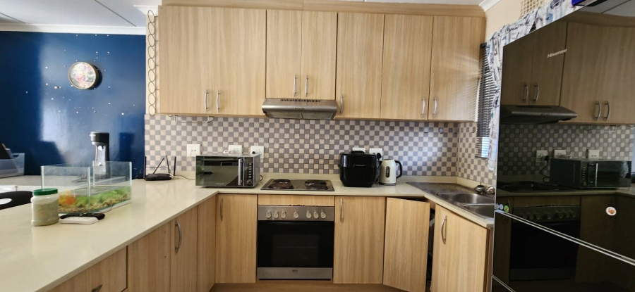 3 Bedroom Property for Sale in Buhrein Western Cape